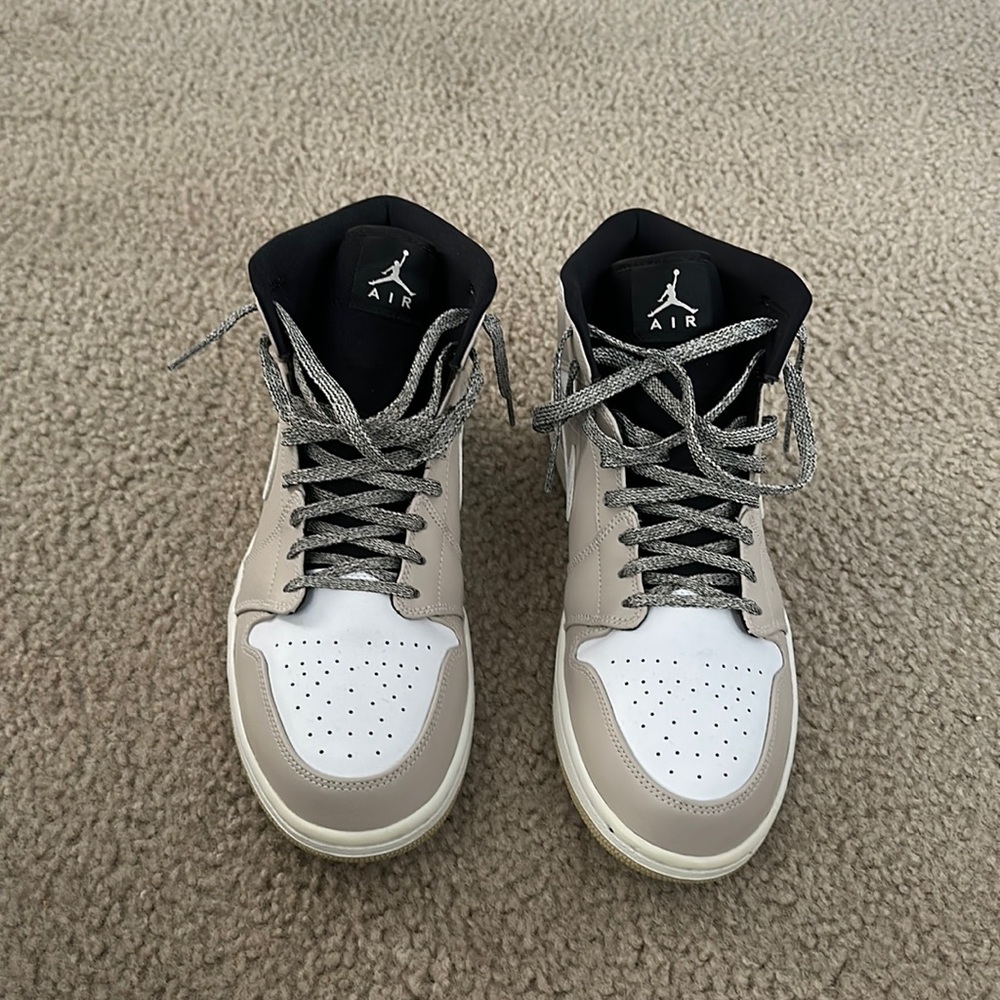 COPY - Air Jordan 1 Mid
